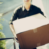 今年はさらに引っ越し難民が増加！実はゆうパックで引っ越し荷物を送る人が多いので引っ越しでゆうパックを利用するメリットとデメリットを解説します